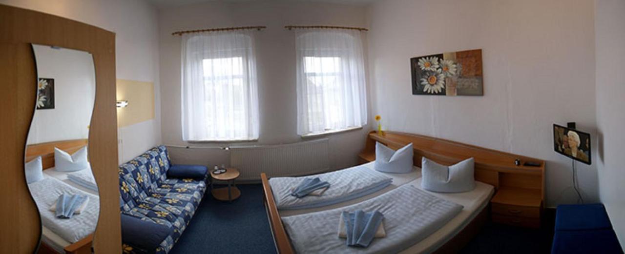 Pension & Gasthof Erbgericht Hoehenlage 850M Marienberg Eksteriør bilde